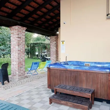 Casa de Férias Sleeps 12 Pool Wifi